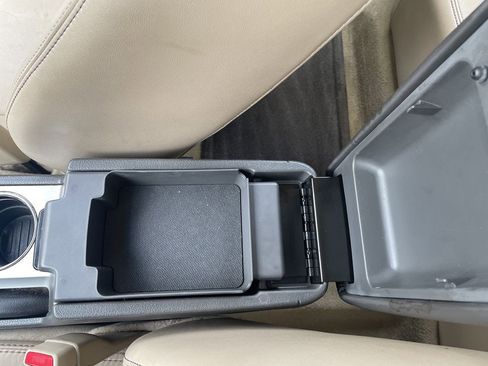 Used 2011 Ford Fusion SEL image 17