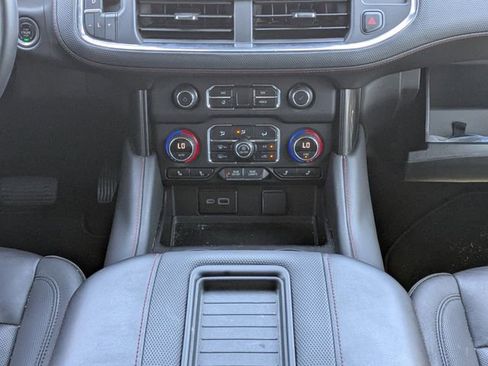 Used 2024 Chevrolet Suburban RST w/ Luxury Package image 18