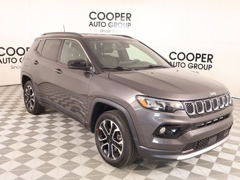 Used 2023 Jeep Compass Limited AWD/4WD image 1