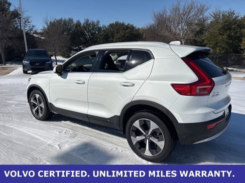 Used 2024 Volvo XC40 B5 Plus image 6