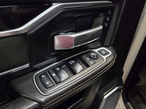 Used 2019 RAM 3500 Laramie image 33