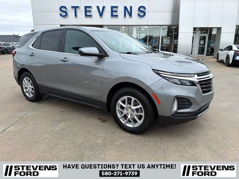 Used 2023 Chevrolet Equinox LT FWD image 2