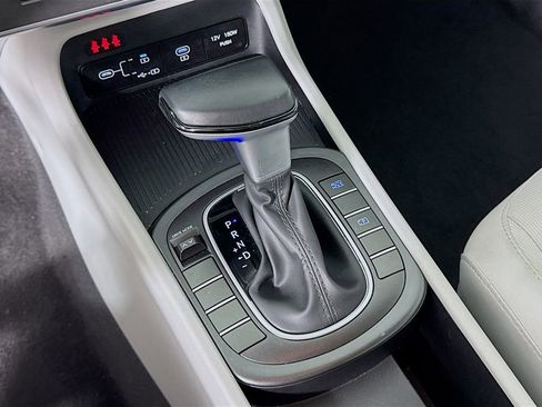 Certified 2025 Hyundai Kona SEL image 17