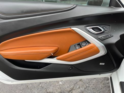 Used 2019 Chevrolet Camaro SS image 17