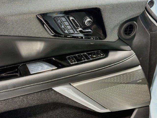 Certified 2025 Cadillac Optiq Sport 2 AWD/4WD image 16