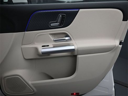 New 2025 Mercedes-Benz GLA 250 image 31