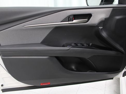 Used 2025 Toyota Camry LE FWD image 11