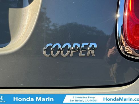 Used 2015 MINI Cooper 4-Door Hardtop image 35