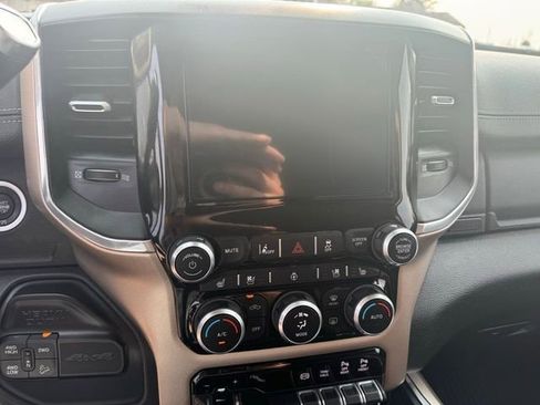 Used 2022 RAM 2500 Laramie AWD/4WD image 16