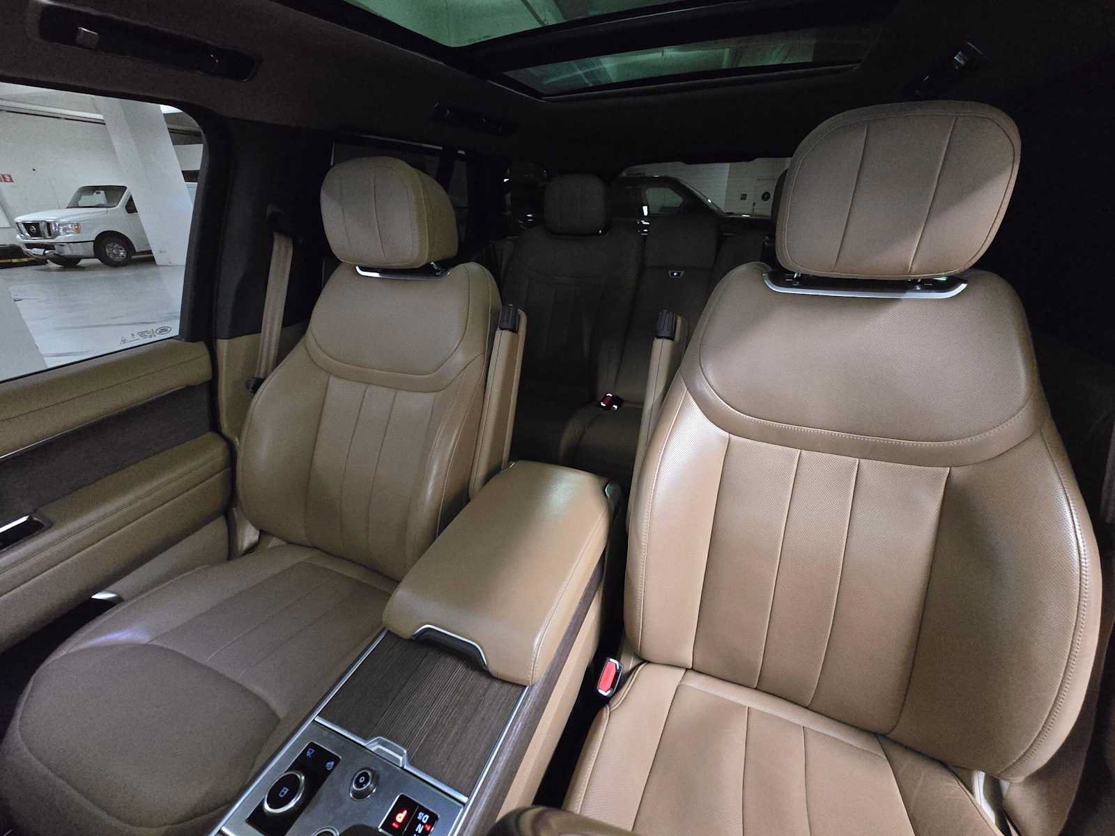 Used 2023 Land Rover Range Rover Autobiography AWD/4WD image 22