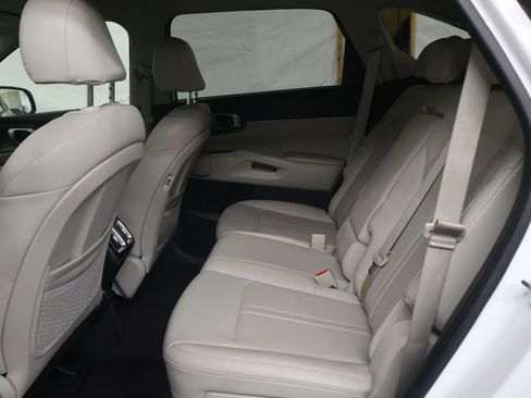 Used 2022 Kia Sorento S FWD image 15