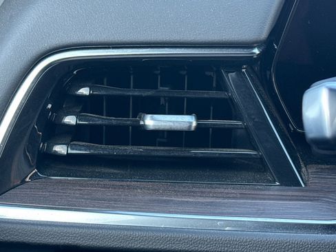 Used 2025 Chevrolet Tahoe Z71 image 28