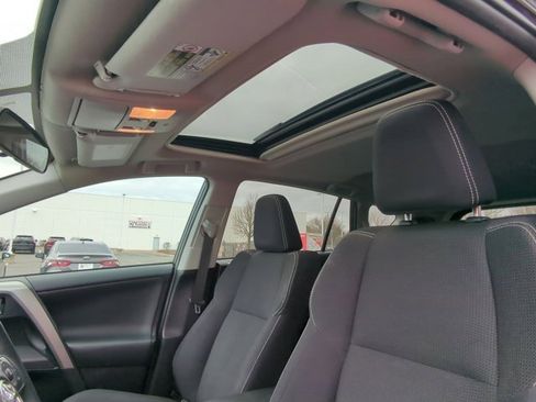Used 2016 Toyota RAV4 XLE image 10