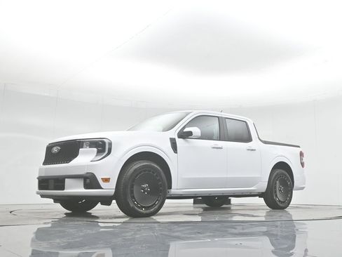 New 2025 Ford Maverick Lobo image 43