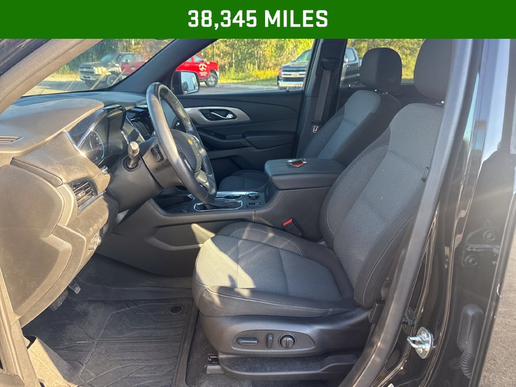 Used 2023 Chevrolet Traverse LT w/ LPO, Floor Liner Package AWD/4WD image 4