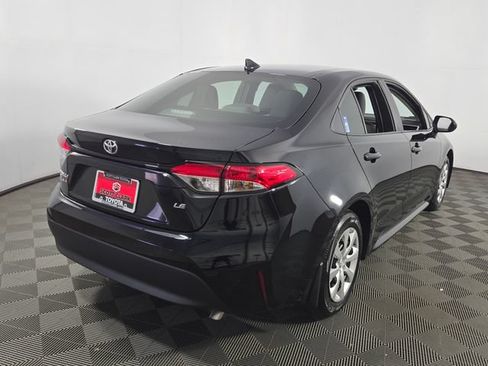 Used 2025 Toyota Corolla LE FWD image 9