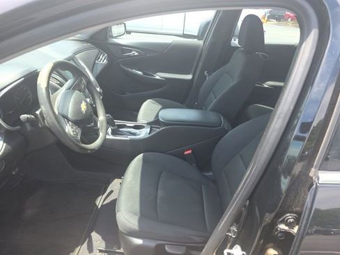 Used 2017 Chevrolet Malibu LS FWD image 3