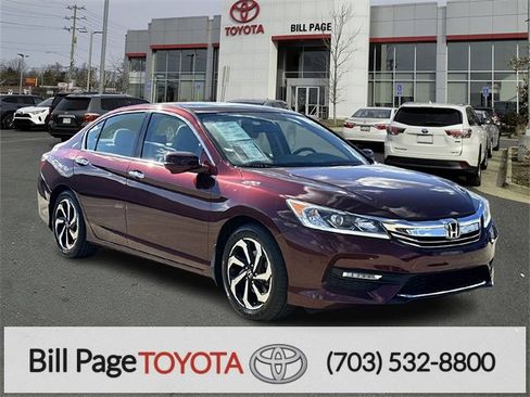 Used 2017 Honda Accord SE image 1