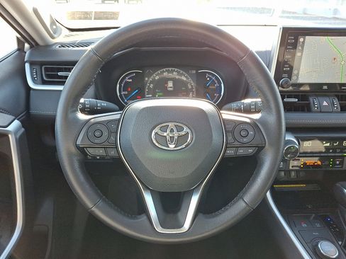 Certified 2020 Toyota RAV4 Limited image 22