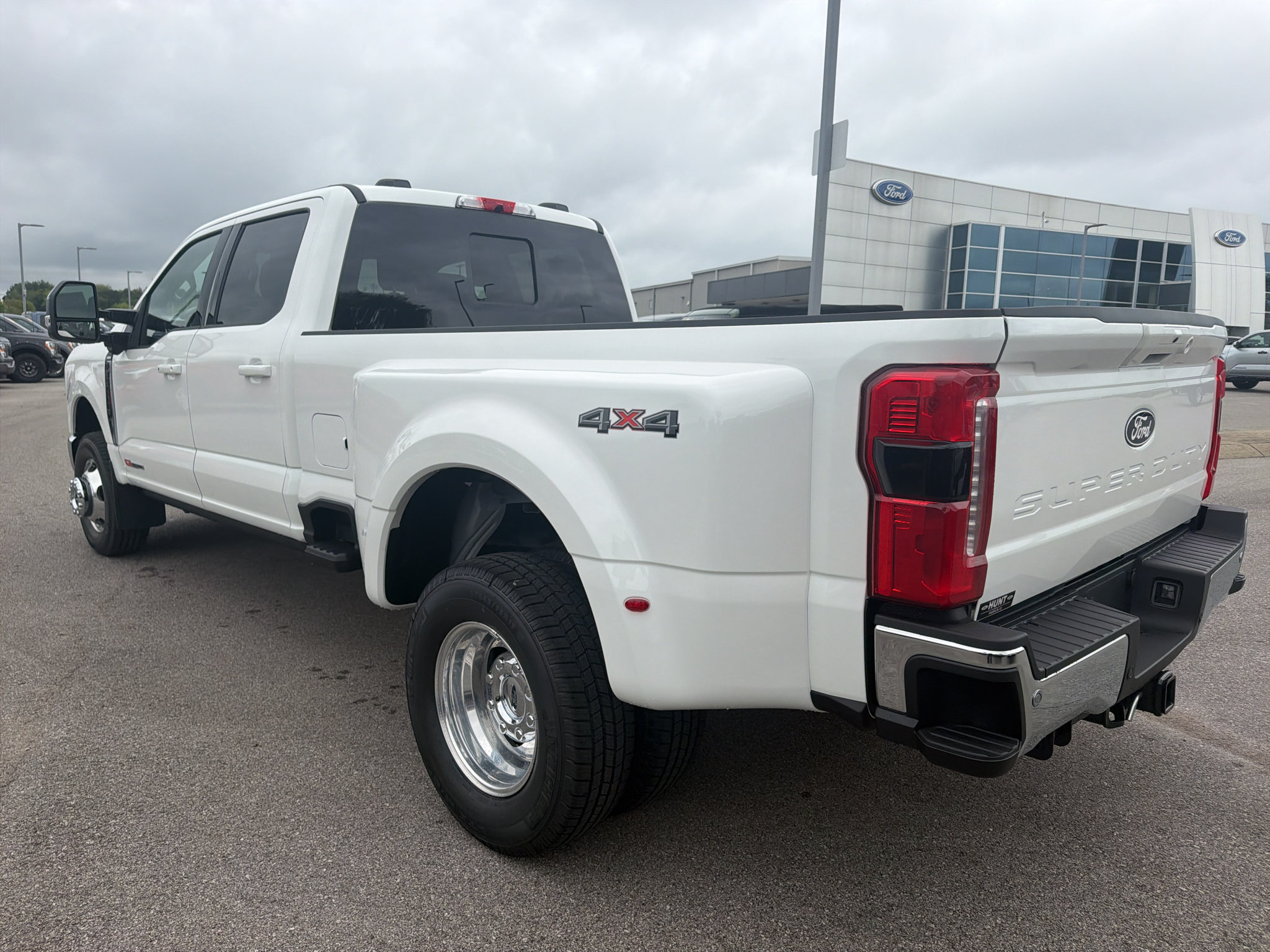 New 2027 Ford F350 Lariat w/ Lariat Ultimate Package AWD/4WD image 7