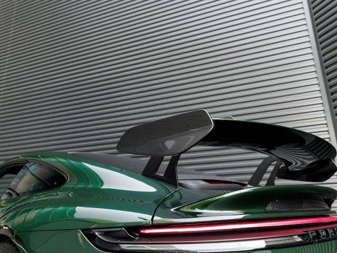 Certified 2025 Porsche 911 GT3 RWD image 32
