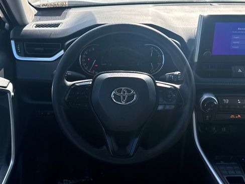 Used 2025 Toyota RAV4 XLE image 12