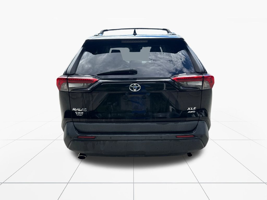 Used 2020 Toyota RAV4 XLE Premium AWD/4WD image 7