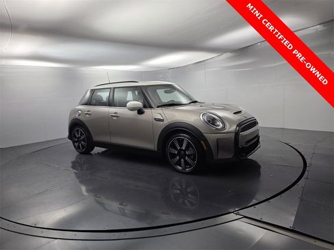 Used 2023 MINI Cooper S image 3