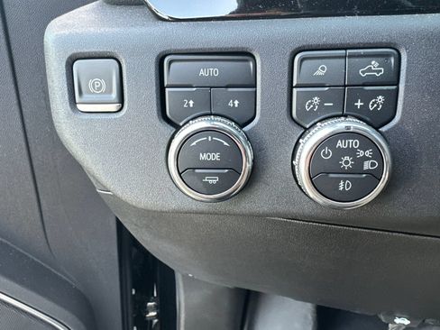 Used 2025 GMC Sierra 1500 Elevation w/ Preferred Package AWD/4WD image 10