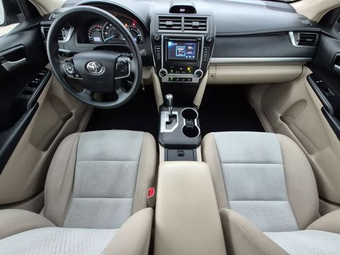 Used 2012 Toyota Camry LE FWD image 15