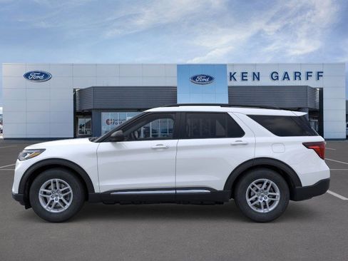 New 2025 Ford Explorer Active image 3
