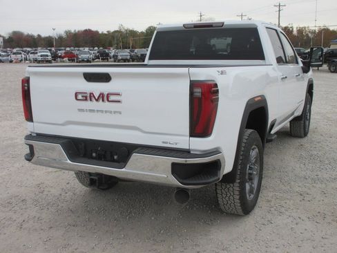New 2026 GMC Sierra 3500 SLT AWD/4WD image 3