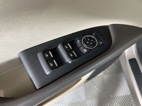 Used 2019 Lincoln Nautilus Reserve image 22