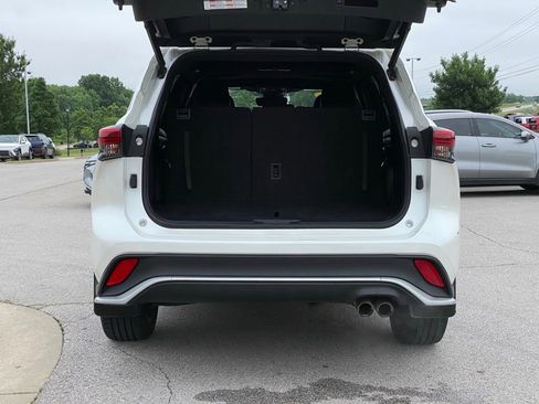 Used 2021 Toyota Highlander XSE FWD image 7