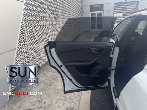 Used 2024 Audi RS Q8 w/ Black Optic Package image 33