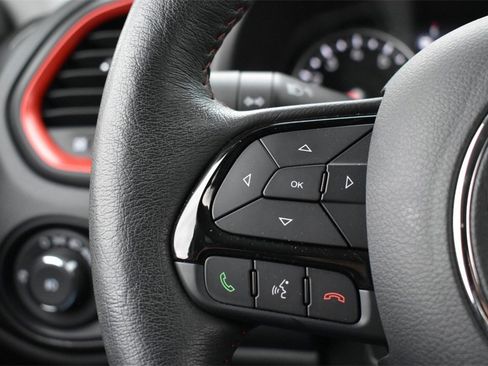 Used 2022 Jeep Renegade Trailhawk w/ Trailer Tow Group image 16