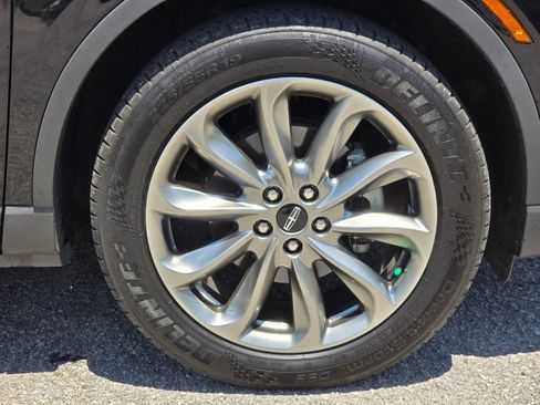 Used 2022 Lincoln Corsair FWD w/ Premium Package image 23