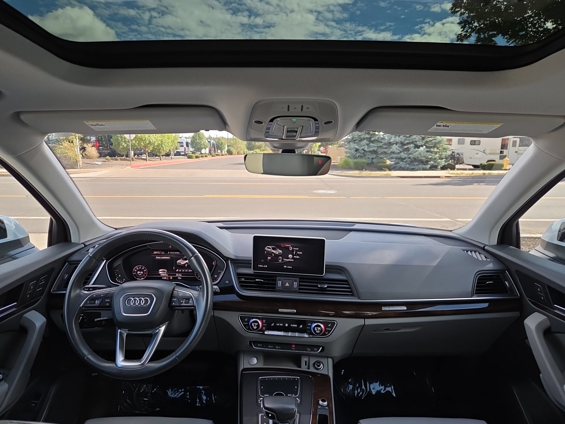 Used 2019 Audi Q5 2.0T Premium Plus w/ Premium Plus Package AWD/4WD image 10