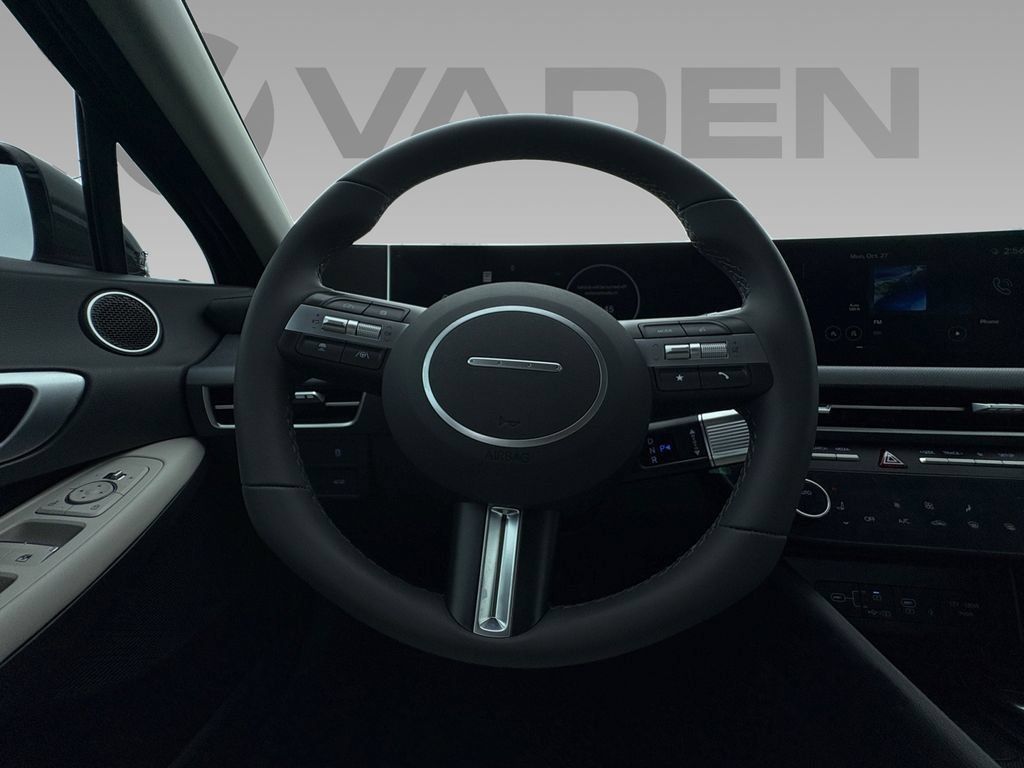 New 2024 Hyundai Sonata SEL w/ Convenience Package FWD image 16