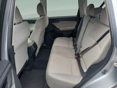 Used 2014 Subaru Forester 2.5i Premium w/ All-Weather Package image 10