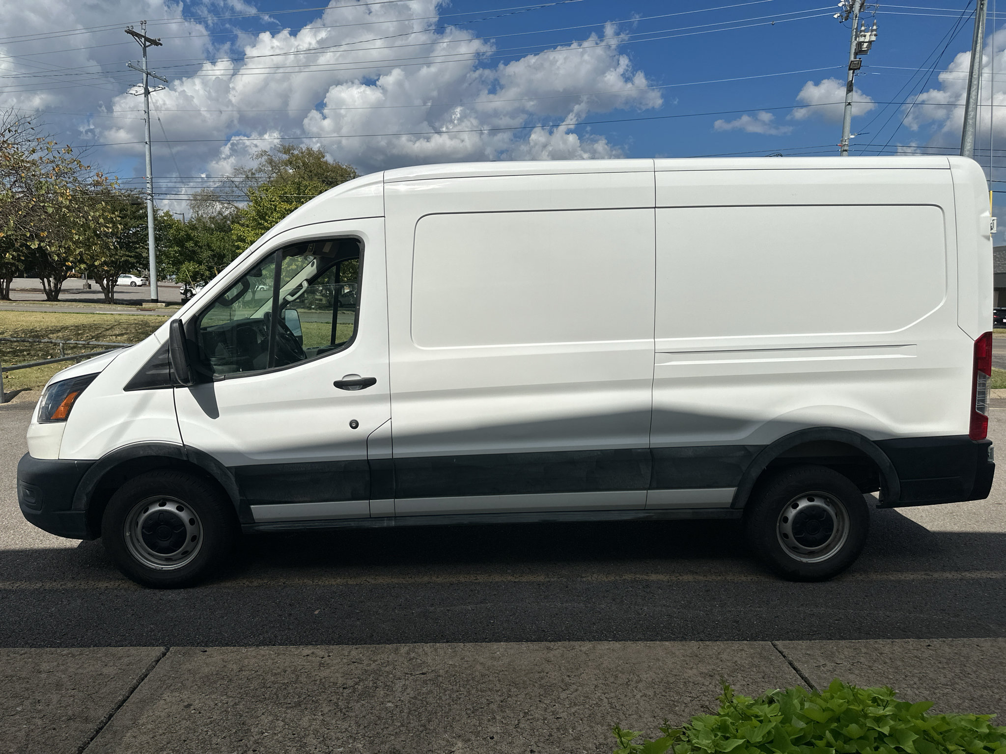 Used 2025 Ford Transit 250 148 Medium Roof RWD image 7