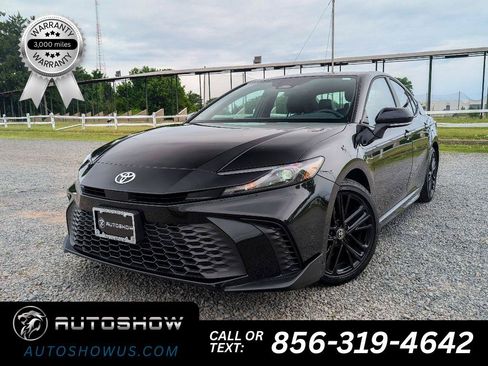 Used 2026 Toyota Camry SE FWD image 1