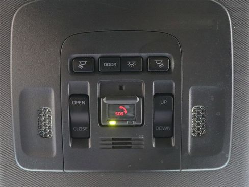 Used 2021 Toyota Avalon XSE image 38