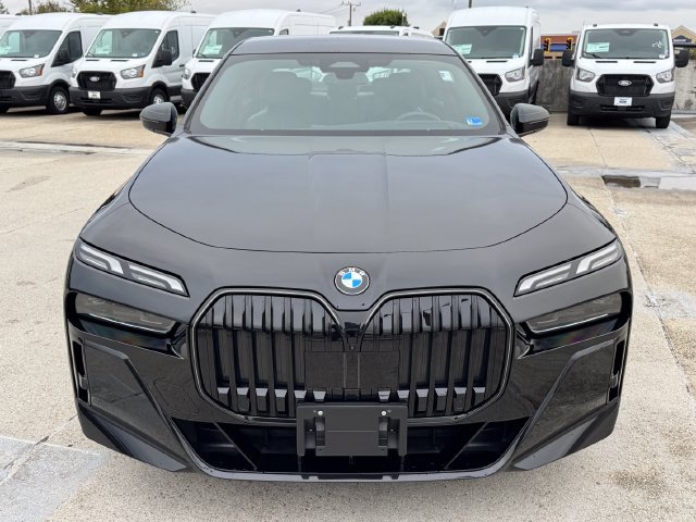 Used 2026 BMW 740i xDrive AWD/4WD image 2