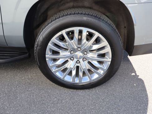 Certified 2024 Chevrolet Suburban LT w/ LT Signature Package image 44