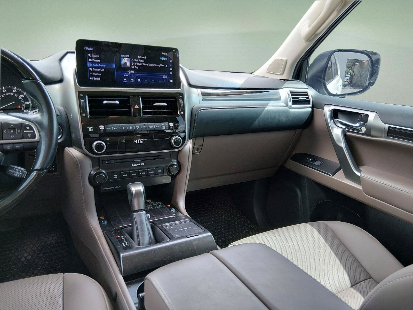 Used 2022 Lexus GX 460 Premium w/ Premium Package AWD/4WD image 10