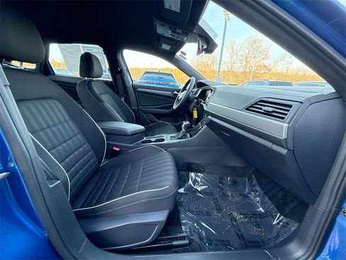 Used 2024 Volkswagen Jetta Sport image 24