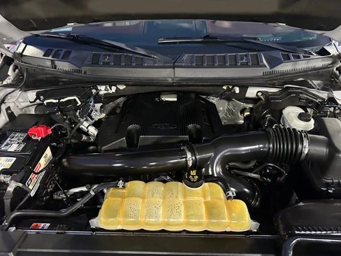 Used 2018 Ford F150 Platinum w/ Equipment Group 701A Luxury image 24