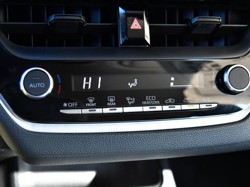 Used 2024 Toyota Corolla LE image 22