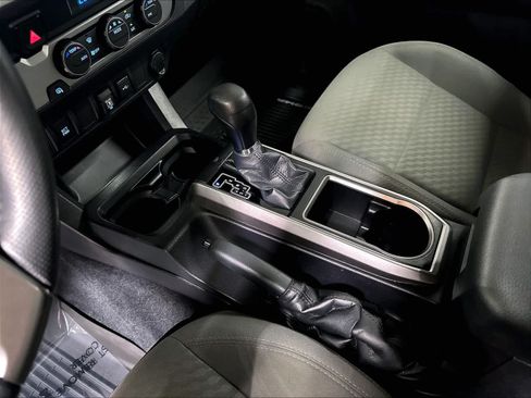 Used 2021 Toyota Tacoma SR5 RWD image 18